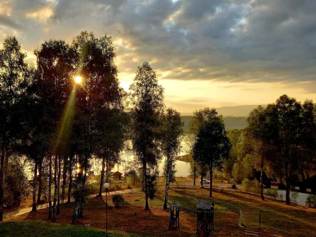 Hotel Vlasina - Vlasinsko Jezero Vlasina Rid Kültér fotó